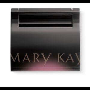 Mary kay magnetic compact